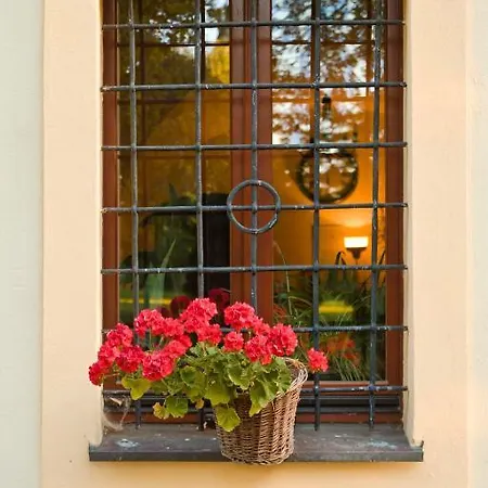 Palac Kietlin Alojamento de Turismo Rural Niemcza