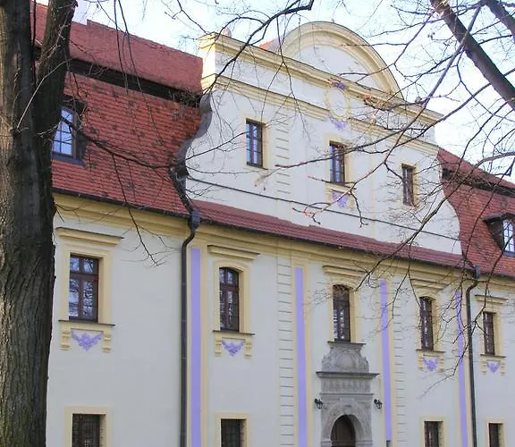 Pałac Kietlin Gospodarstwo agroturystyczne *